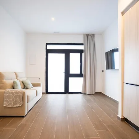 Flats-moderno, Junto Al Roig Arena Apartment *