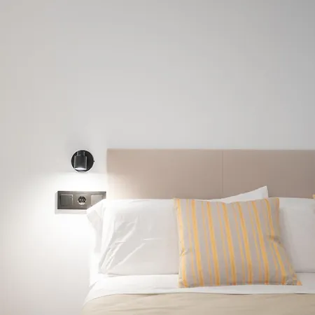 Apartment Flats-moderno, Junto Al Roig Arena