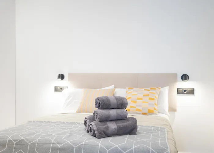 Flats-moderno, Junto Al Roig Arena Valencia