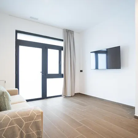 Flats-moderno, Junto A Ruzafa *